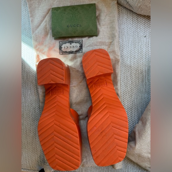 Authentic Gucci Sandals - Picture 14 of 16